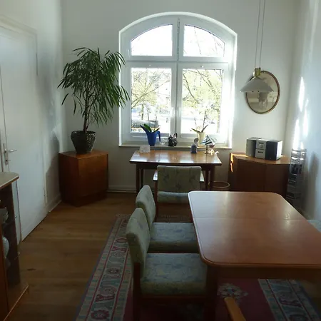 Siggi I, Zentral Gelegene Altbauwohnung Direkt Am Siegfriedplatz * Bielefeld